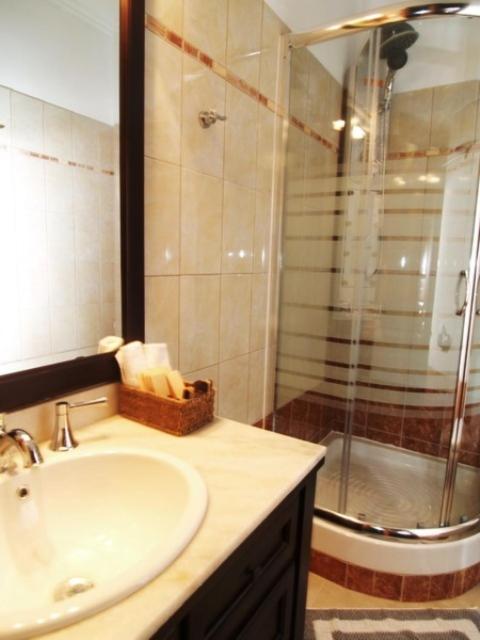 Pozar Salt Cave Hotel Spa Като-Лутраки Номер фото
